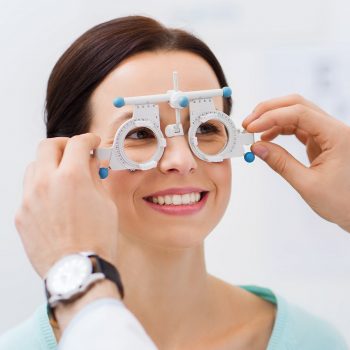 Consulta com o oftalmologista: com que frequência fazer o acompanhamento médico da saúde dos seus olhos?