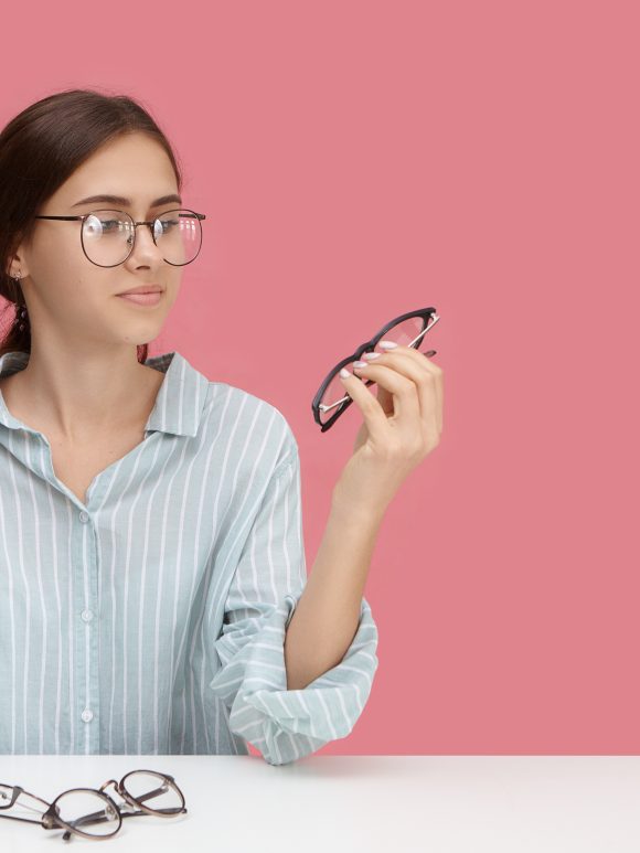 Como escolher a melhor lente para óculos para meu estilo de vida?